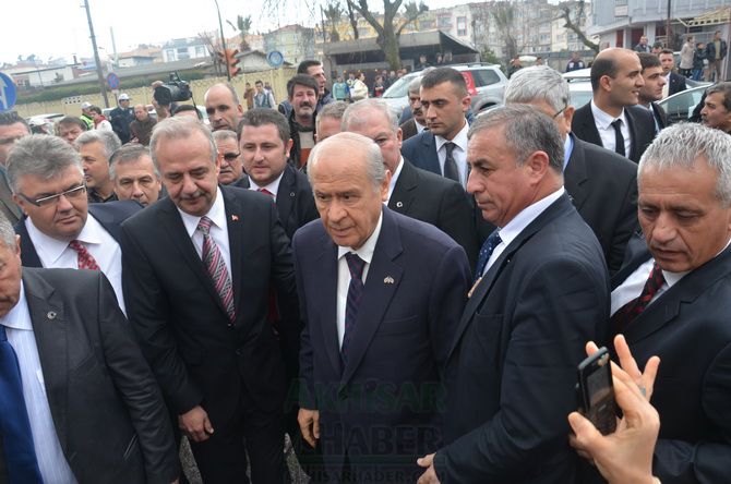 MHP LİDERi DEVLET BAHÇELİ AKHİSARLILAR İLE BULUŞTU